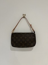 Louis Vuitton Pochette