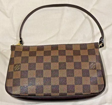 Louis Vuitton Pochette