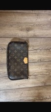 Louis Vuitton Pochette