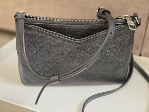 Louis vuitton monogram - louis,