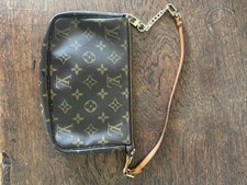 Louis Vuitton Pochette