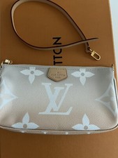 Louis Vuitton Pochette